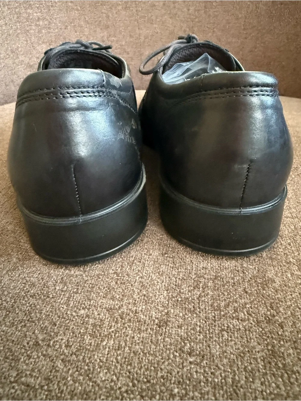 Men's Classic Lace-Up Dress Shoes in black sizes 45